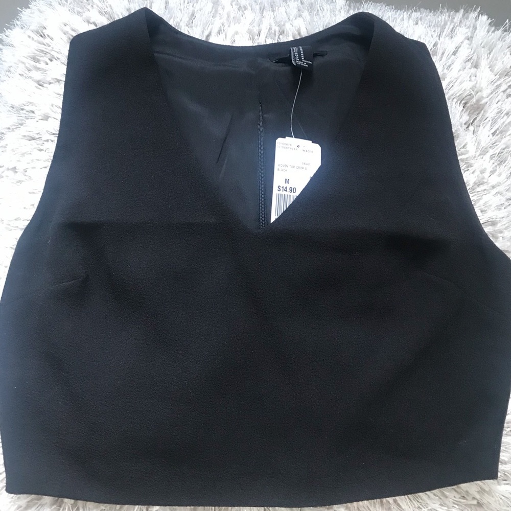 Forever 21 Black V-neck Crop Top